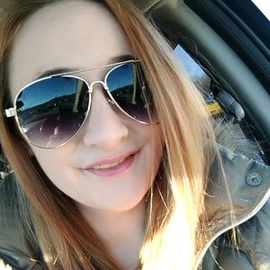 Meet your Posher, Gena